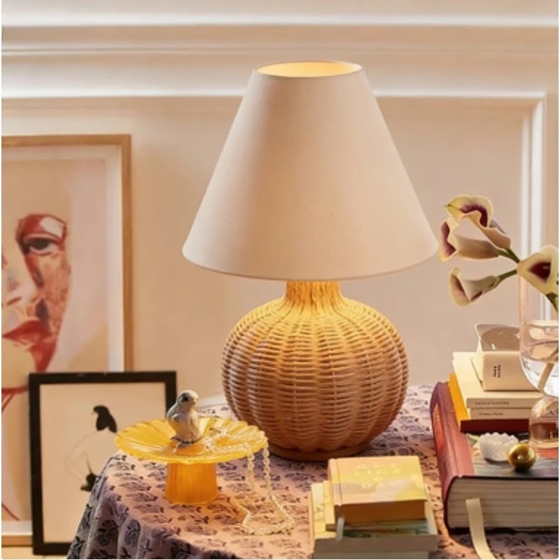 Wabi-sabi Vintage Rattan Table - Desk Setup Wallpaper recension och pris