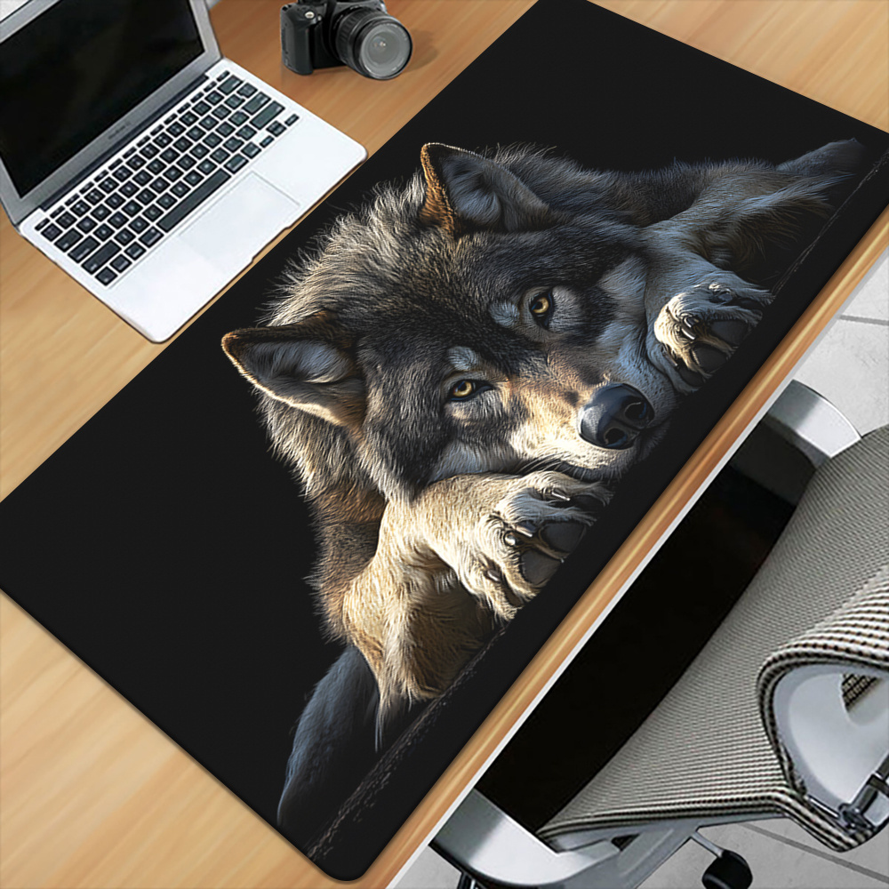 Wild Grey Wolf on Black Backgr - Desk Setup Grey recension och pris