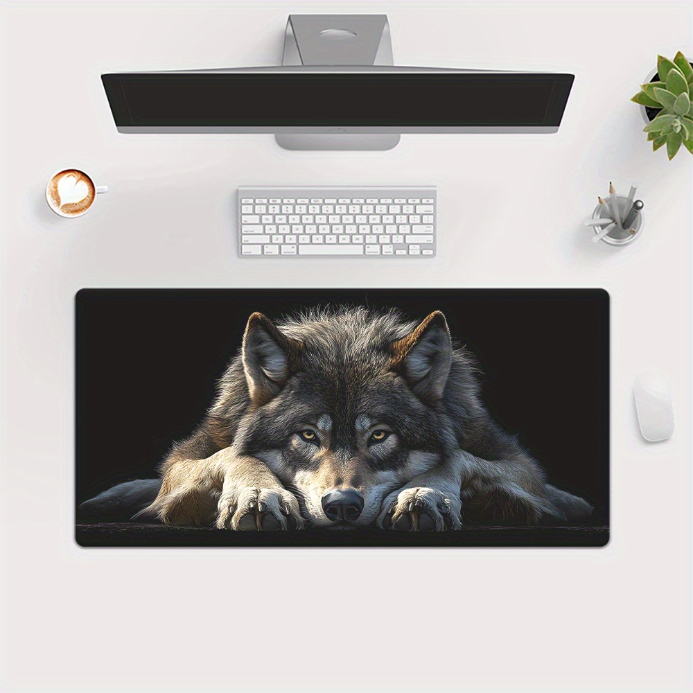 Wild Grey Wolf on Black Backgr - Desk Setup Grey recension och pris